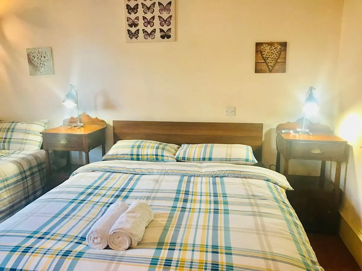 Iholiday Hotel Edinburgh 3*,