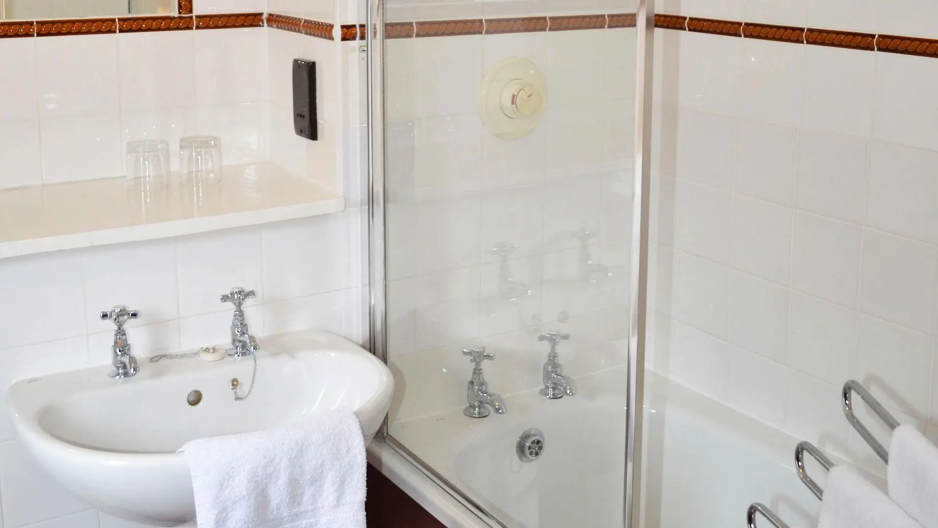 Iholiday Hotel Edinburgh 3*,